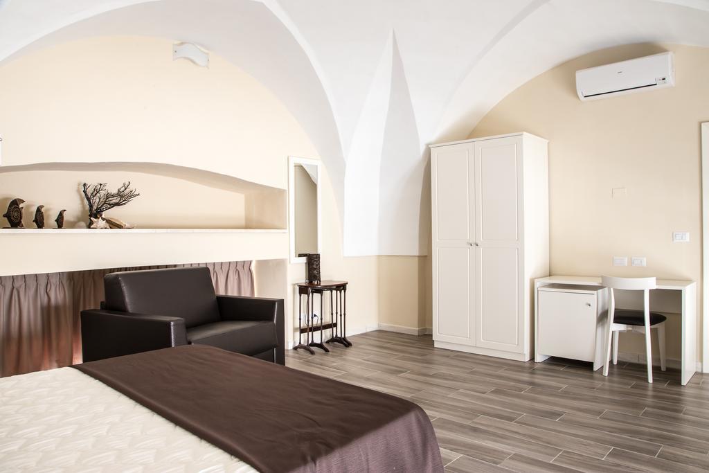 Faro Bianco Gallipoli - Suites & Apartments Экстерьер фото