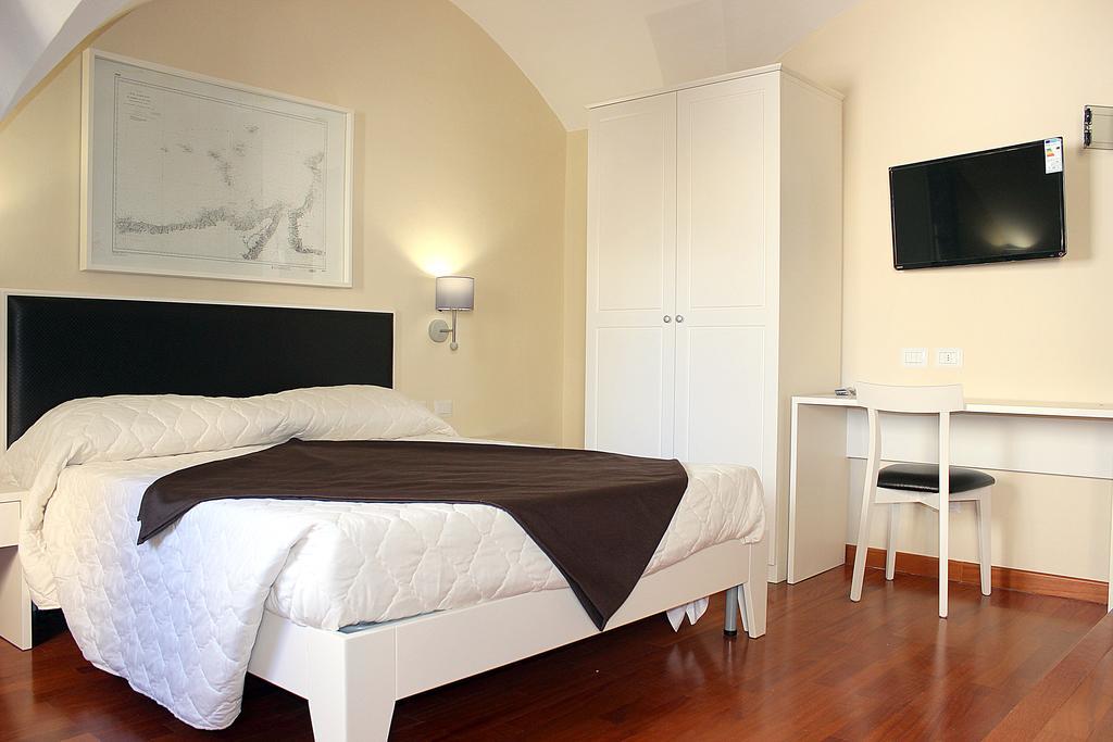 Faro Bianco Gallipoli - Suites & Apartments Экстерьер фото